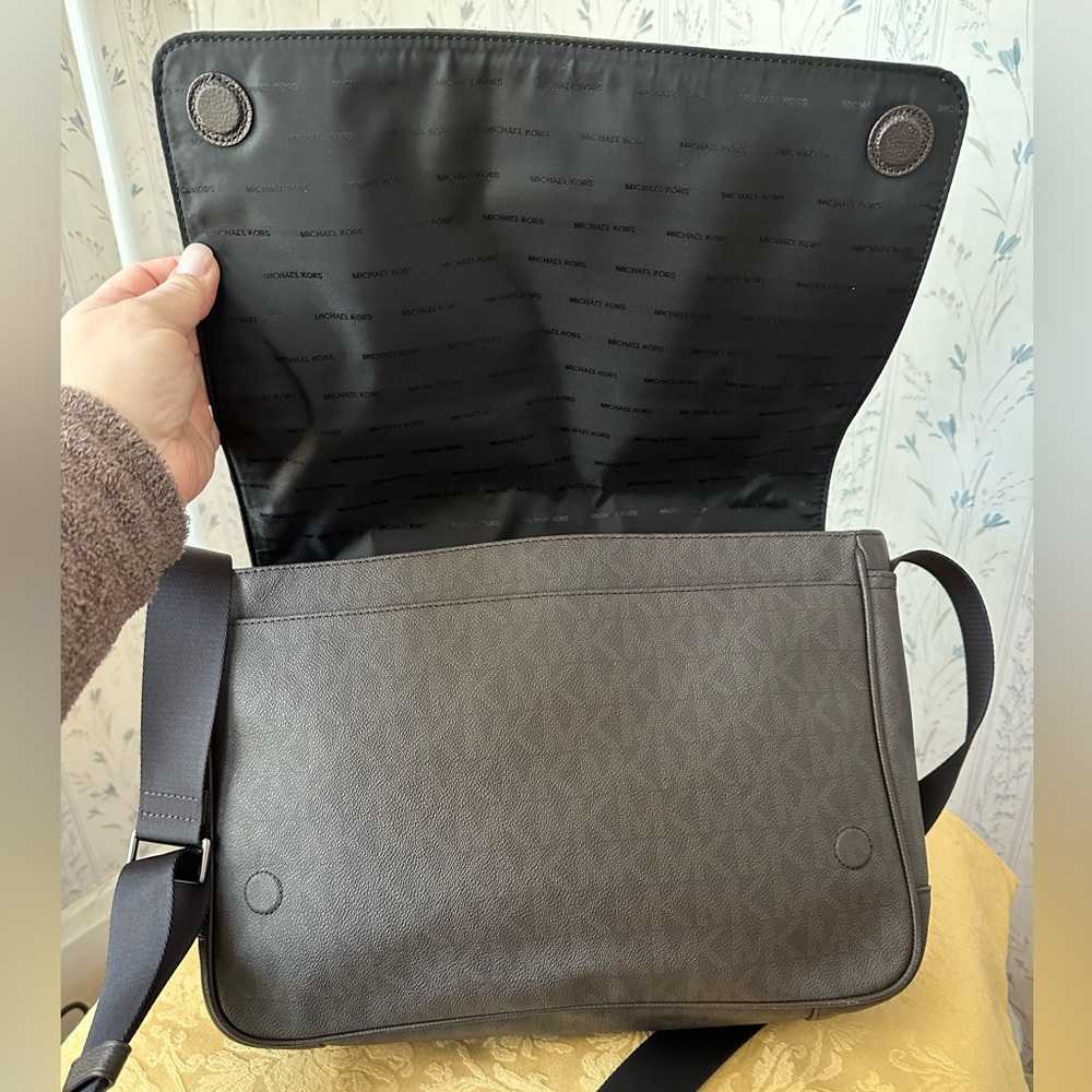 Michael Kors Brown Leather Laptop Bag - Picture 10 of 16